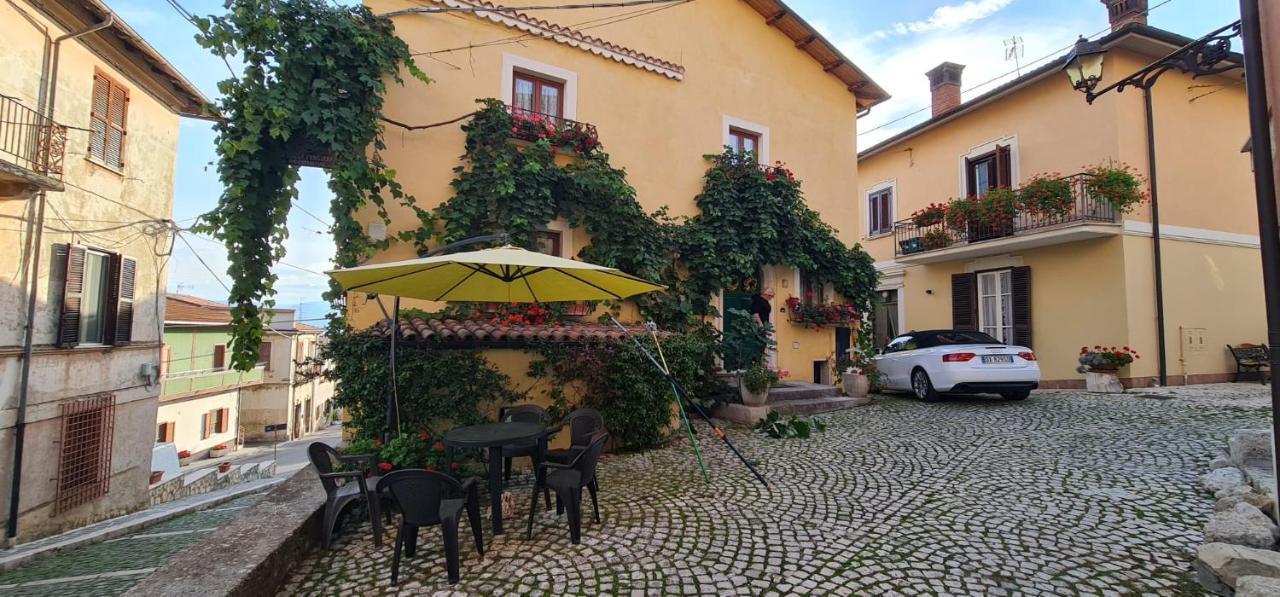 Scaccia Pensieri Villa Cerchio Exterior photo