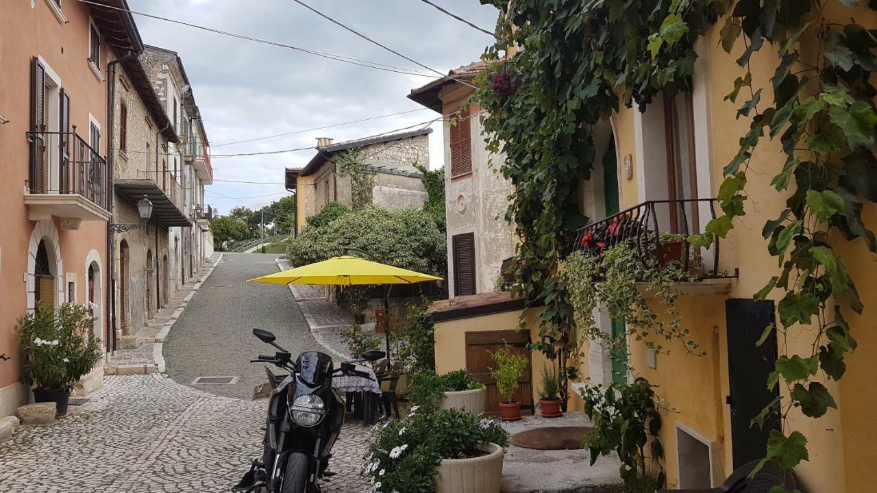 Scaccia Pensieri Villa Cerchio Exterior photo