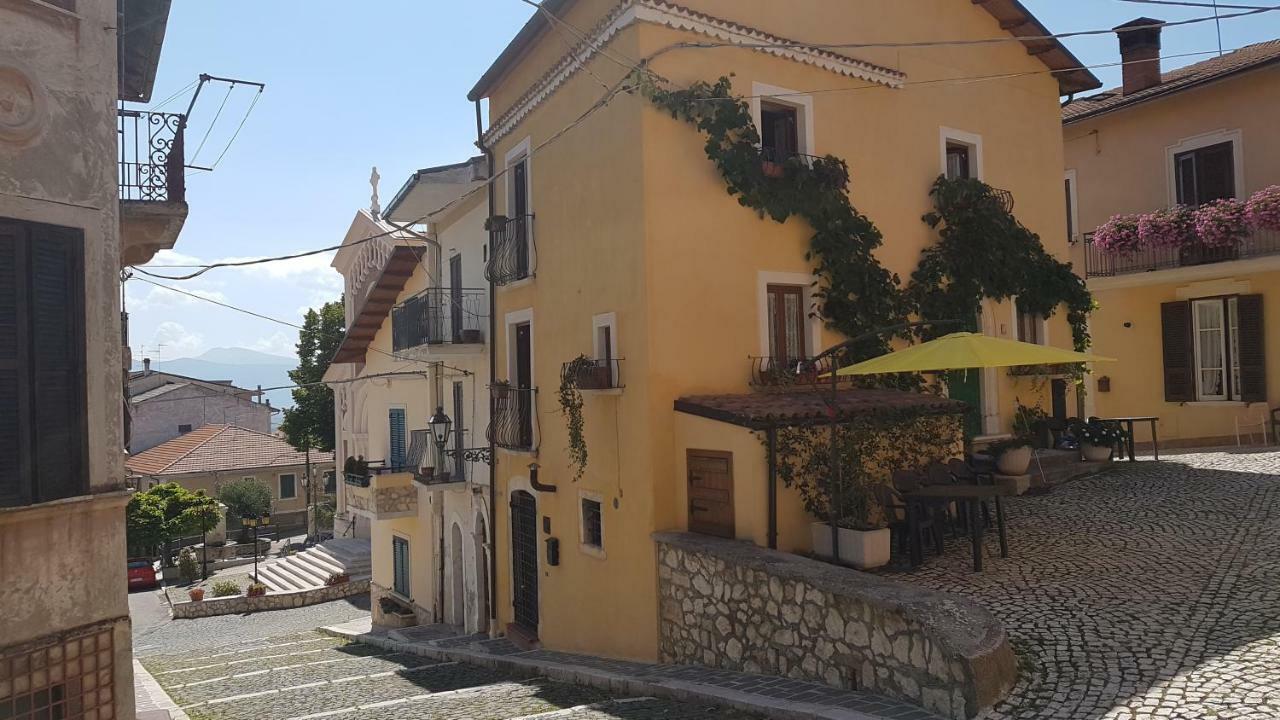 Scaccia Pensieri Villa Cerchio Exterior photo